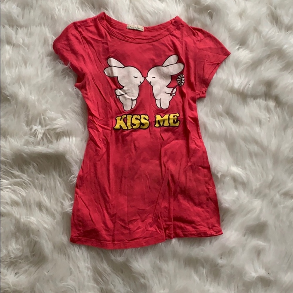 Graphic t